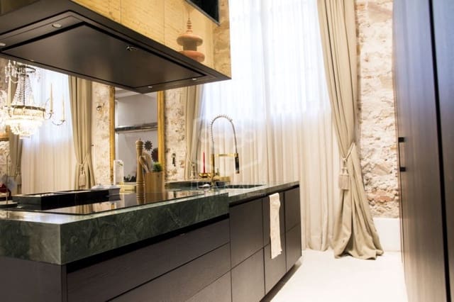 Apartamento de 3 habitaciones en El Barri Gòtic, Barcelona ciudad en venta - 1.600.000 € (Ref: 8115583)