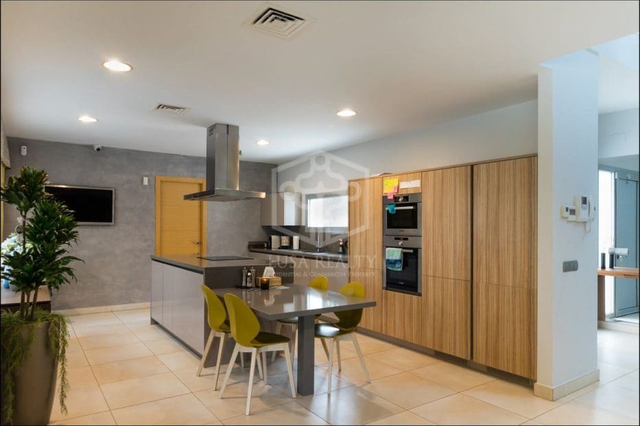 4 sypialnia Willa na sprzedaż w Sant Andreu de Llavaneres z basenem garażem - 1 400 000 € (Ref: 8115589)