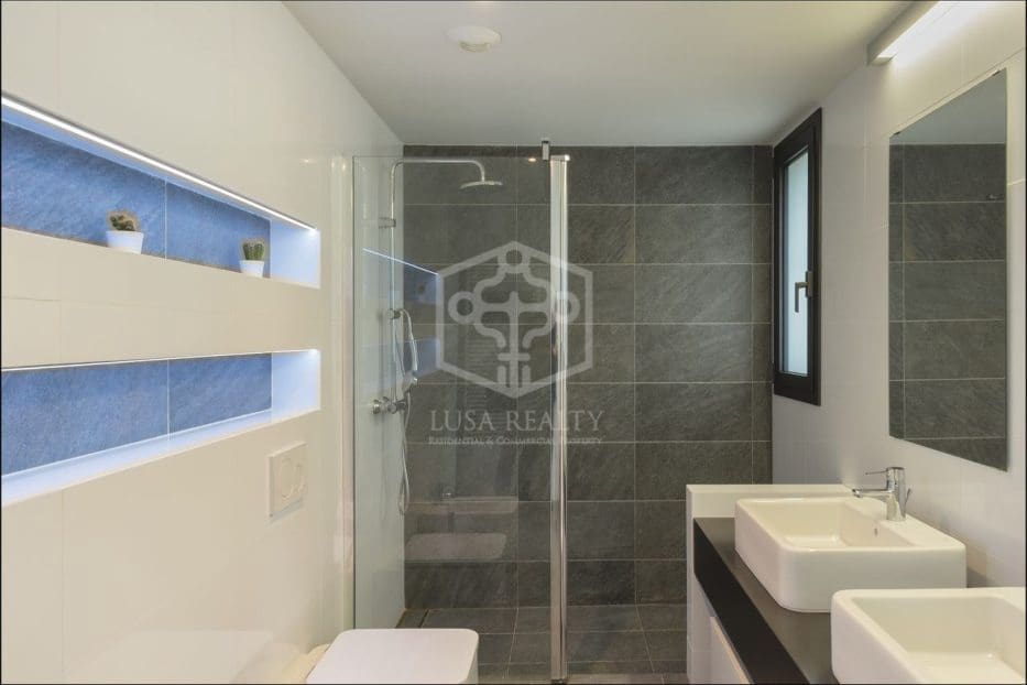 4 soveværelse Villa til salg i Sant Vicenc de Montalt med swimmingpool garage - € 1.125.000 (Ref: 8115592)