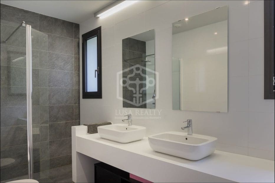 4 soveværelse Villa til salg i Sant Vicenc de Montalt med swimmingpool garage - € 1.125.000 (Ref: 8115592)