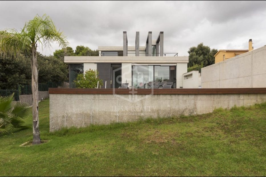 4 soveværelse Villa til salg i Sant Vicenc de Montalt med swimmingpool garage - € 1.125.000 (Ref: 8115592)