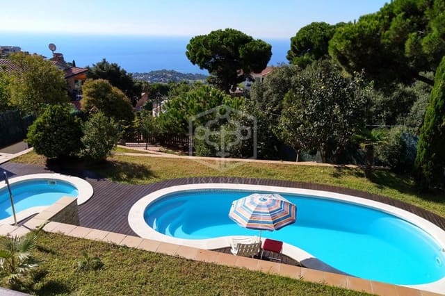 5 camera da letto Villa in vendita in Mas Baell - Can Carbó, Lloret de Mar con piscina garage - 950.000 € (Rif: 8115594)