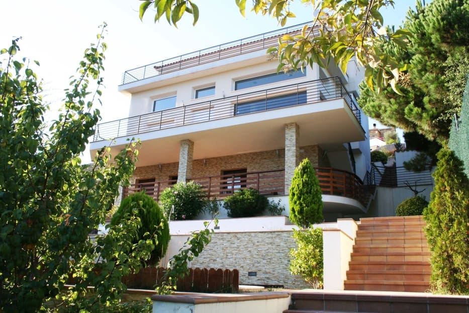 5 soveværelse Villa til salg i Lloret de Mar med swimmingpool garage - € 950.000 (Ref: 8115594)