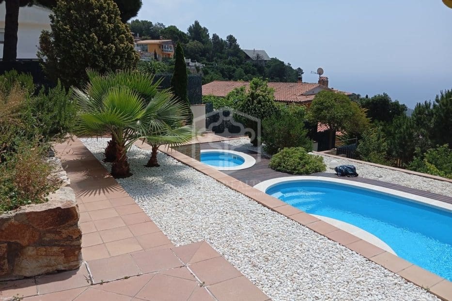 5 soveværelse Villa til salg i Lloret de Mar med swimmingpool garage - € 950.000 (Ref: 8115594)