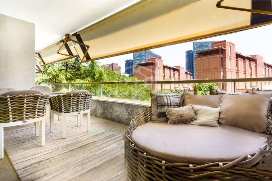 4 soveværelse Lejlighed til salg i Barcelona by med swimmingpool garage - € 4.500.000 (Ref: 8115608)