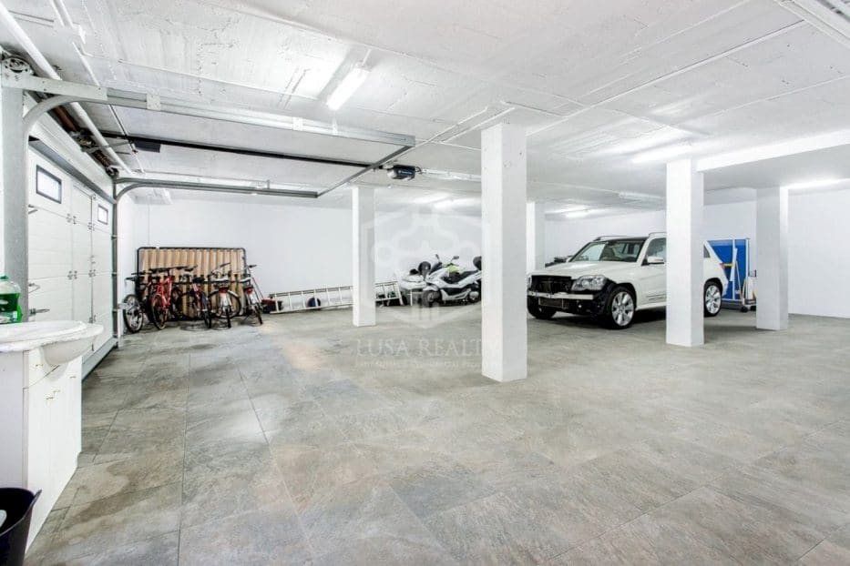 6 Zimmer Villa zu verkaufen in Gava mit Pool Garage - 3.750.000 € (Ref: 8115610)