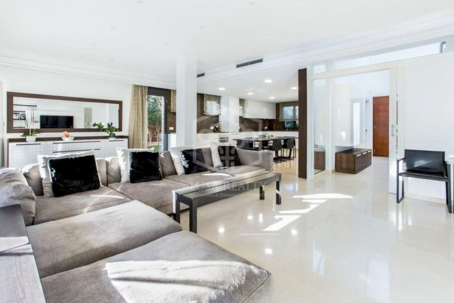 6 Zimmer Villa zu verkaufen in Gava mit Pool Garage - 3.750.000 € (Ref: 8115610)