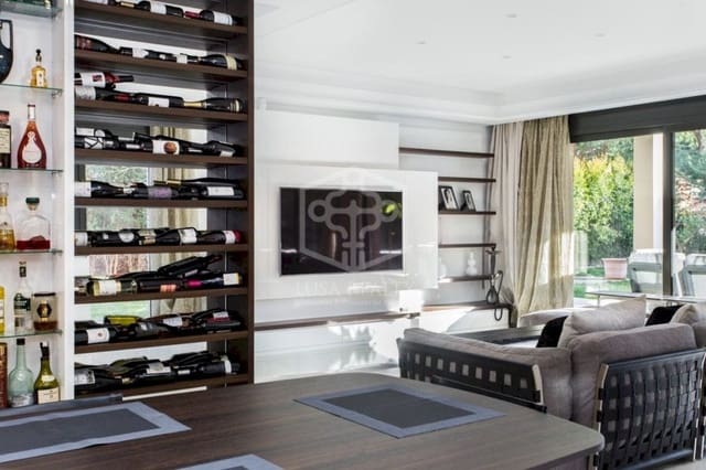 6 bedroom Villa for sale in Gavà with pool garage - € 3,750,000 (Ref: 8115610)