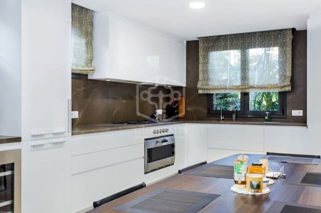 6 bedroom Villa for sale in Gavà with pool garage - € 3,750,000 (Ref: 8115610)