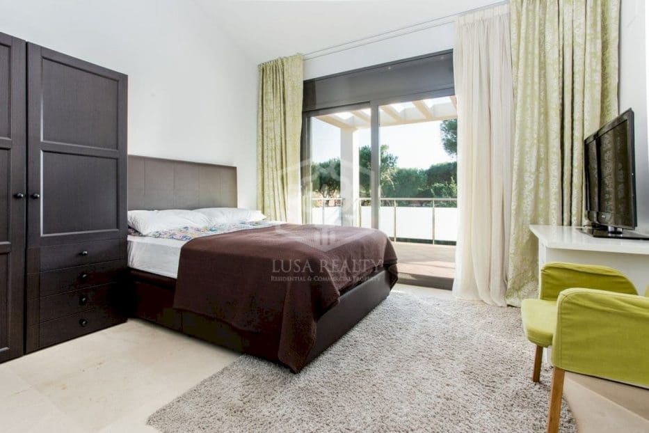 6 Zimmer Villa zu verkaufen in Gava mit Pool Garage - 3.750.000 € (Ref: 8115610)