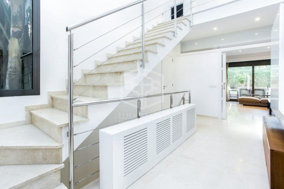 6 Zimmer Villa zu verkaufen in Gava mit Pool Garage - 3.750.000 € (Ref: 8115610)