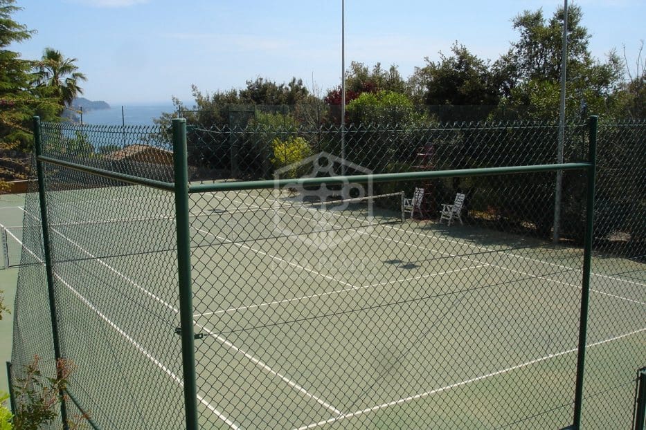 7 soverom Villa til salgs i Blanes med svømmebasseng garasje - € 3 950 000 (Ref: 8115616)