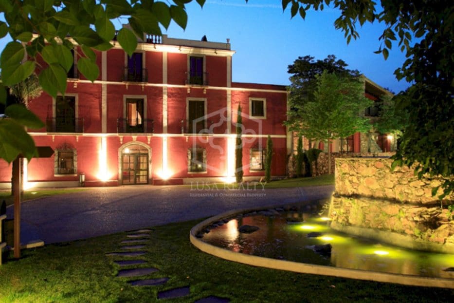 12 soverom Hotell til salgs i Barcelona by med svømmebasseng - € 2 600 000 (Ref: 8115617)