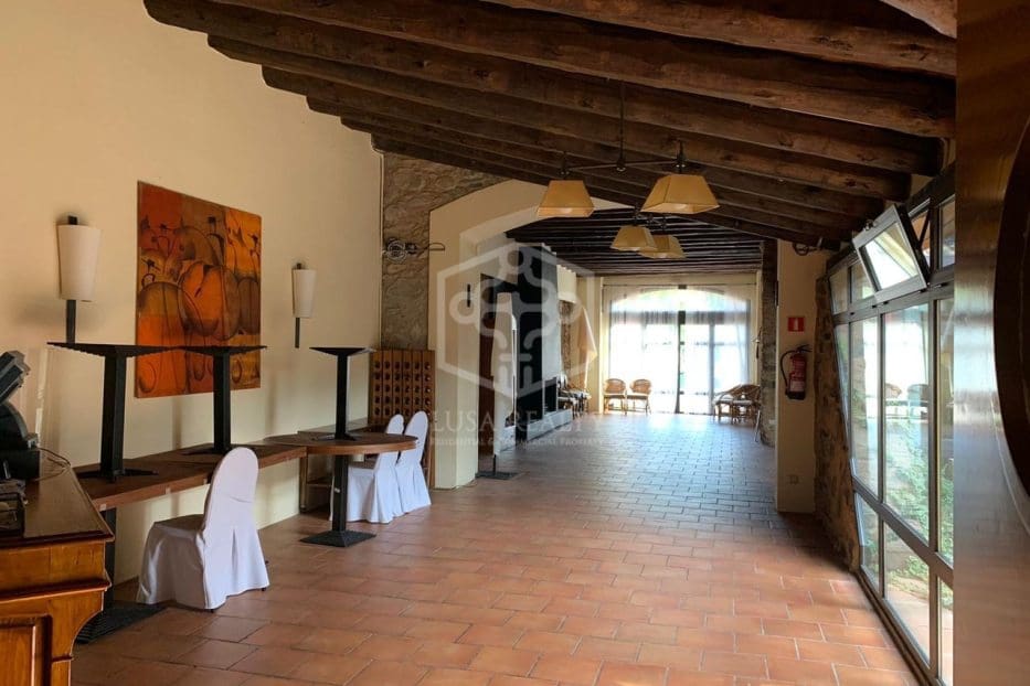 12 soverom Hotell til salgs i Barcelona by med svømmebasseng - € 2 600 000 (Ref: 8115617)