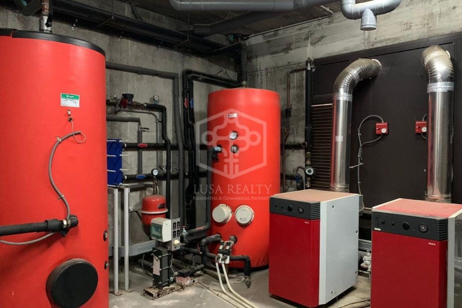 12 soverom Hotell til salgs i Barcelona by med svømmebasseng - € 2 600 000 (Ref: 8115617)