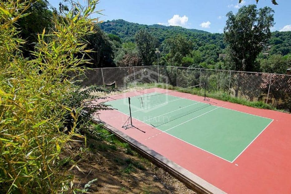 12 soverom Hotell til salgs i Barcelona by med svømmebasseng - € 2 600 000 (Ref: 8115617)