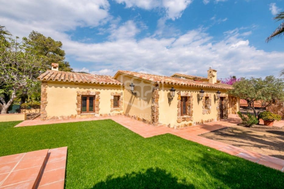 4 soveværelse Villa til salg i Blanes med garage - € 3.500.000 (Ref: 8115618)