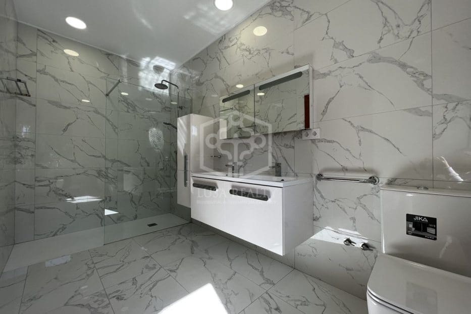 Chalet de 4 habitaciones en Barcelona ciudad en venta con piscina garaje - 2.950.000 € (Ref: 8115621)