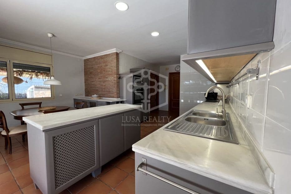 Chalet de 4 habitaciones en Barcelona ciudad en venta con piscina garaje - 2.950.000 € (Ref: 8115621)