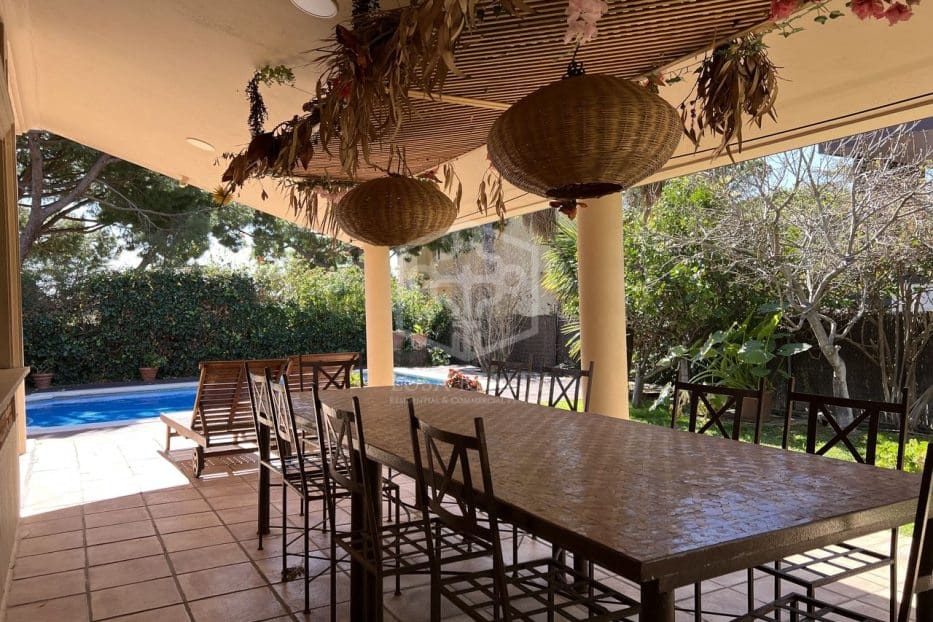 Chalet de 4 habitaciones en Barcelona ciudad en venta con piscina garaje - 2.950.000 € (Ref: 8115621)