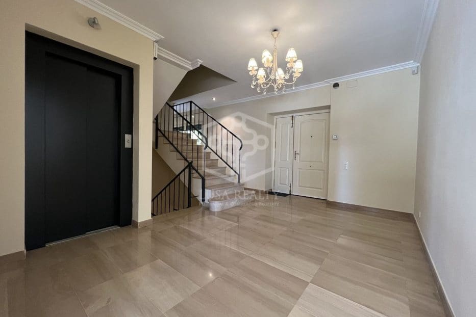 Chalet de 4 habitaciones en Barcelona ciudad en venta con piscina garaje - 2.950.000 € (Ref: 8115621)