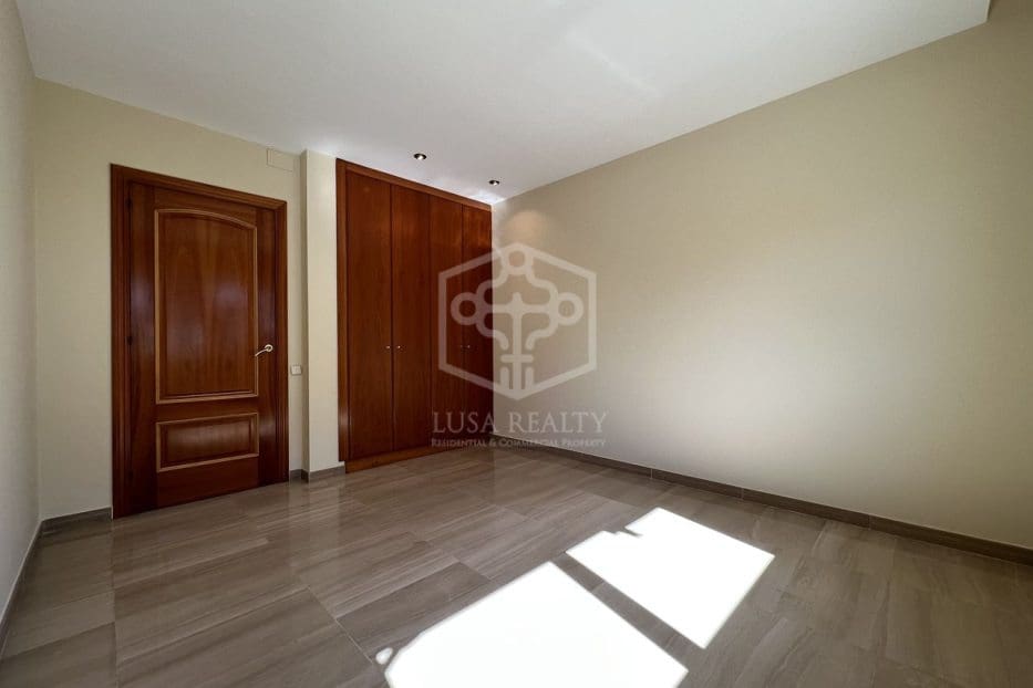 Chalet de 4 habitaciones en Barcelona ciudad en venta con piscina garaje - 2.950.000 € (Ref: 8115621)