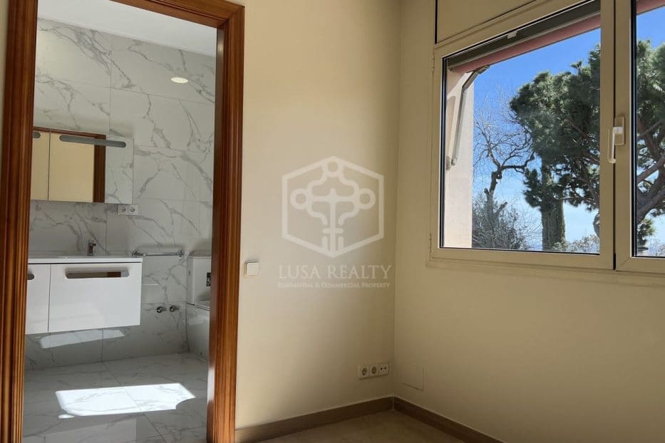 Chalet de 4 habitaciones en Barcelona ciudad en venta con piscina garaje - 2.950.000 € (Ref: 8115621)