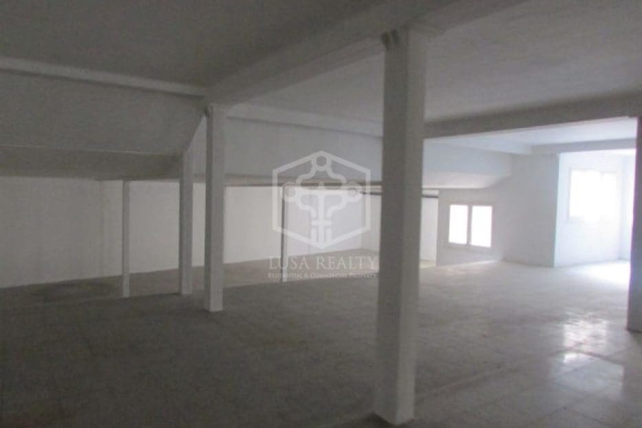 Kommersiell til salgs i Barcelona by - € 3 000 000 (Ref: 8115630)