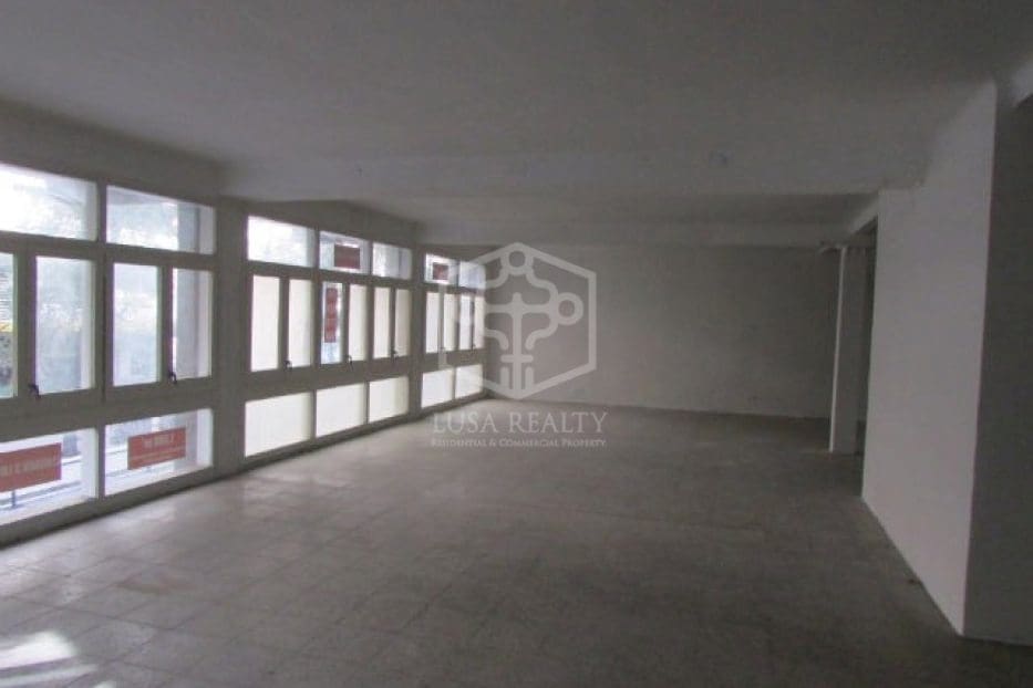 Kommersiell til salgs i Barcelona by - € 3 000 000 (Ref: 8115630)