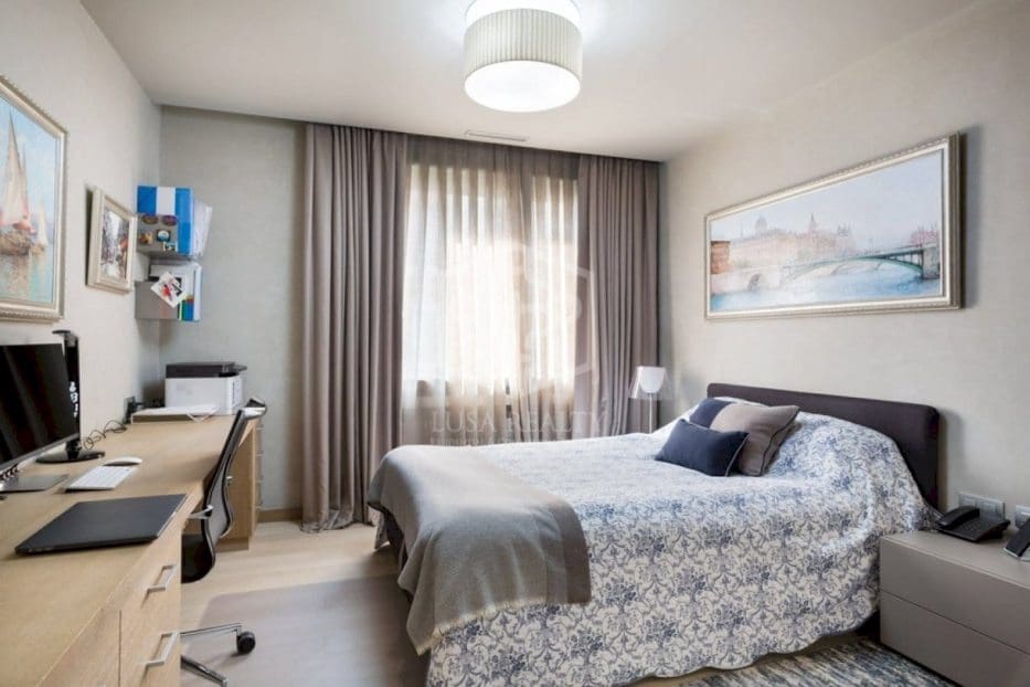 4 soveværelse Lejlighed til salg i Barcelona by - € 2.650.000 (Ref: 8115641)