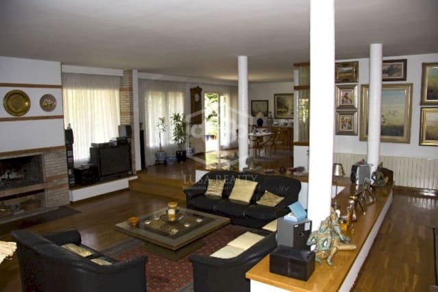 6 soverom Villa til salgs i Cabrils med svømmebasseng garasje - € 2 300 000 (Ref: 8115644)