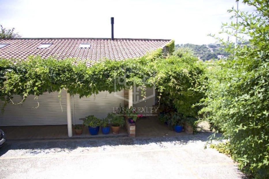 6 soveværelse Villa til salg i Cabrils med swimmingpool garage - € 2.300.000 (Ref: 8115644)