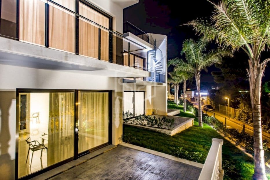 Erhverv til salg i Platja d'Aro med swimmingpool garage - € 9.000.000 (Ref: 8115668)