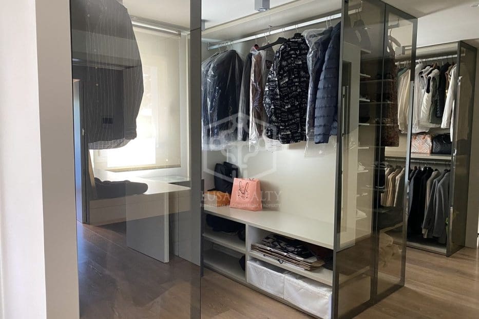 4 soverom Villa til salgs i Gava med svømmebasseng garasje - € 5 300 000 (Ref: 8115688)