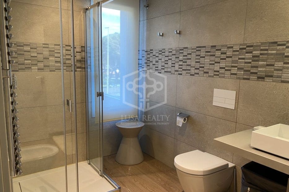 4 soverom Villa til salgs i Gava med svømmebasseng garasje - € 5 300 000 (Ref: 8115688)