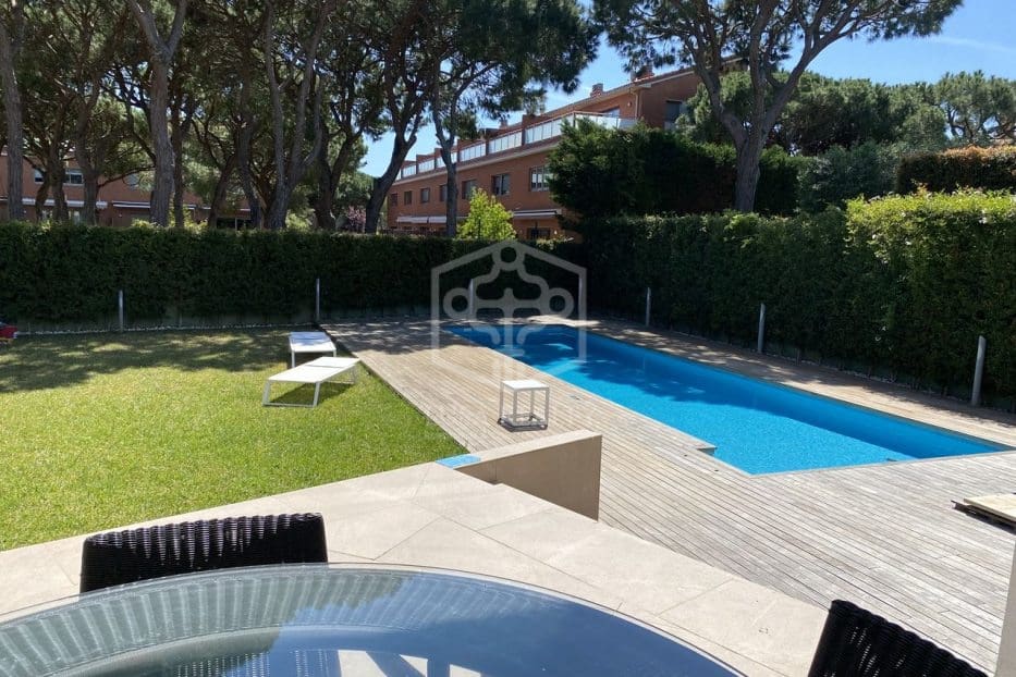 4 soverom Villa til salgs i Gava med svømmebasseng garasje - € 5 300 000 (Ref: 8115688)