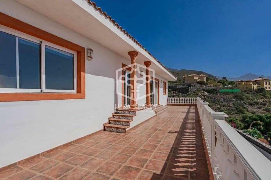 6 soveværelse Villa til salg i Adeje - € 1.595.000 (Ref: 8118104)