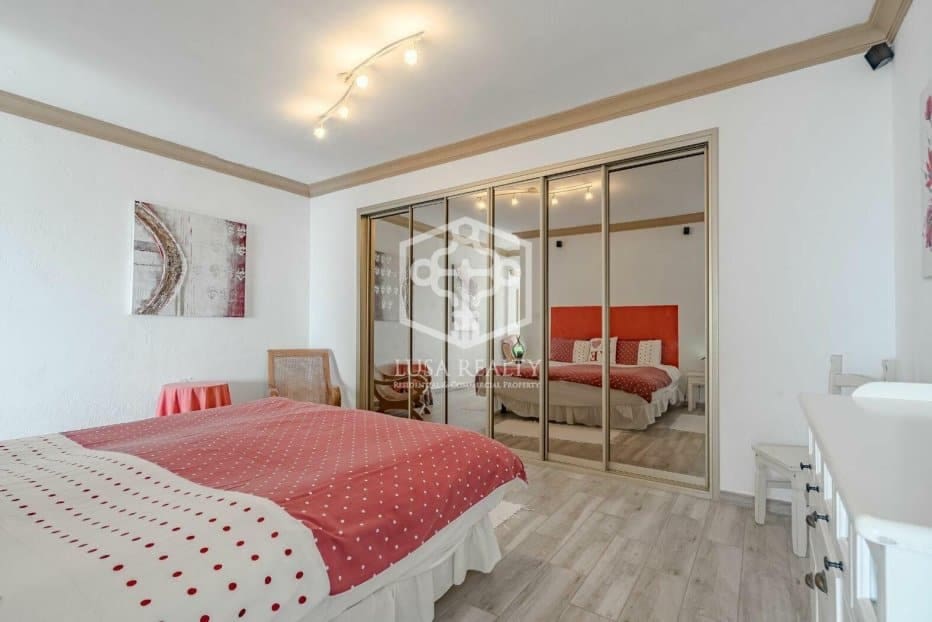 6 soveværelse Villa til salg i Adeje - € 1.595.000 (Ref: 8118104)