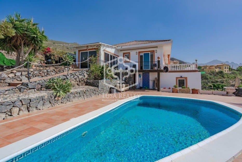 6 soveværelse Villa til salg i Adeje - € 1.595.000 (Ref: 8118104)