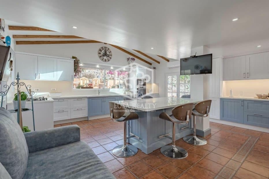 6 soveværelse Villa til salg i Adeje - € 1.595.000 (Ref: 8118104)