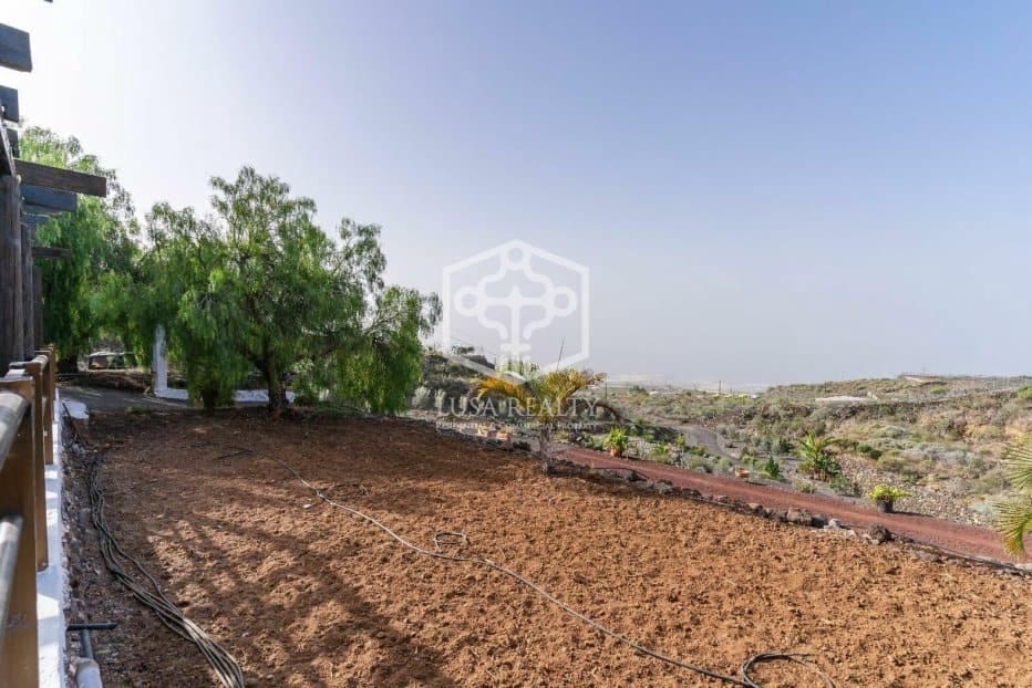 8 sypialnia Willa na sprzedaż w Guia de Isora - 750 000 € (Ref: 8118108)