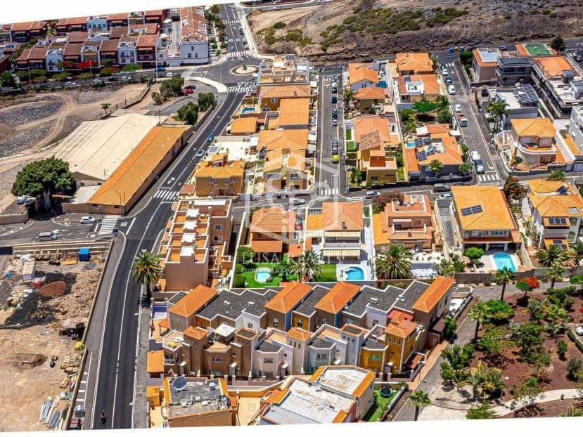 3 soveværelse Villa til salg i Adeje - € 1.250.000 (Ref: 8164902)