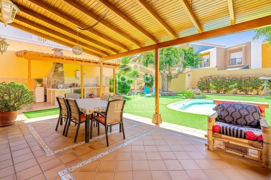 3 soveværelse Villa til salg i Adeje - € 1.250.000 (Ref: 8164902)