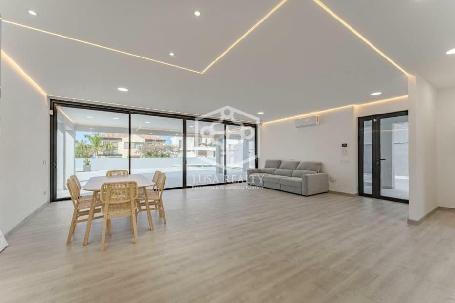 4 chambre Villa/Maison à vendre à Adeje - 1 850 000 € (Ref: 8200712)