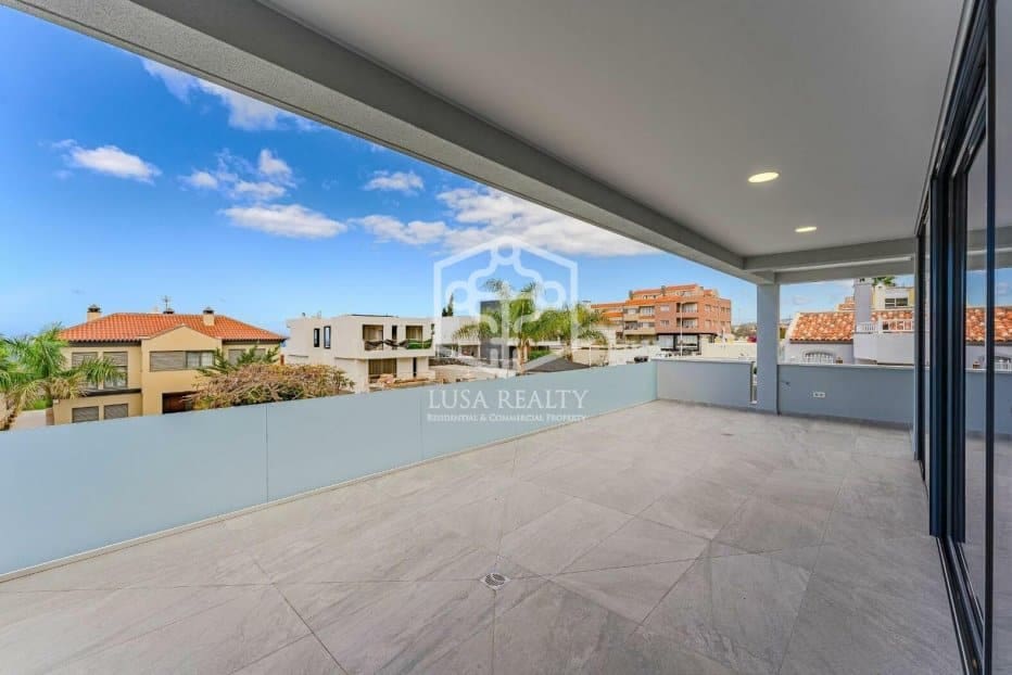 4 chambre Villa/Maison à vendre à Adeje - 1 850 000 € (Ref: 8200712)