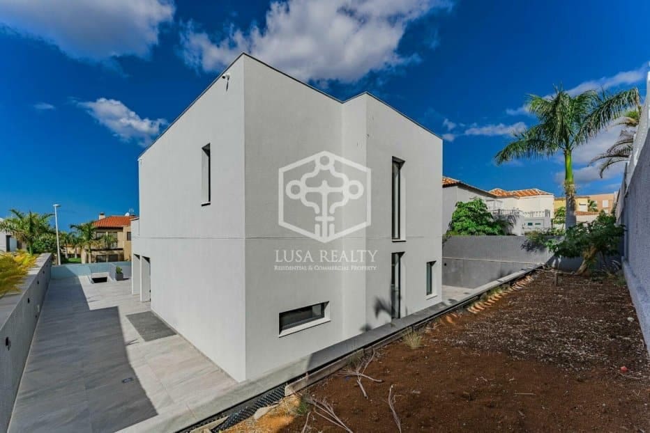 4 chambre Villa/Maison à vendre à Adeje - 1 850 000 € (Ref: 8200712)