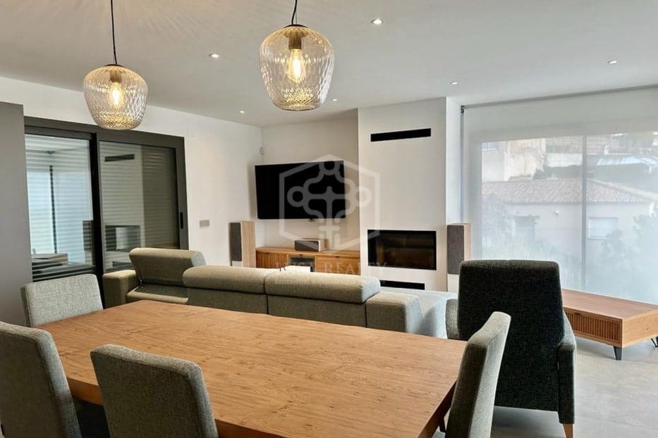 4 quarto Moradia para venda em Lloret de Mar com piscina garagem - 869 500 € (Ref: 8200716)