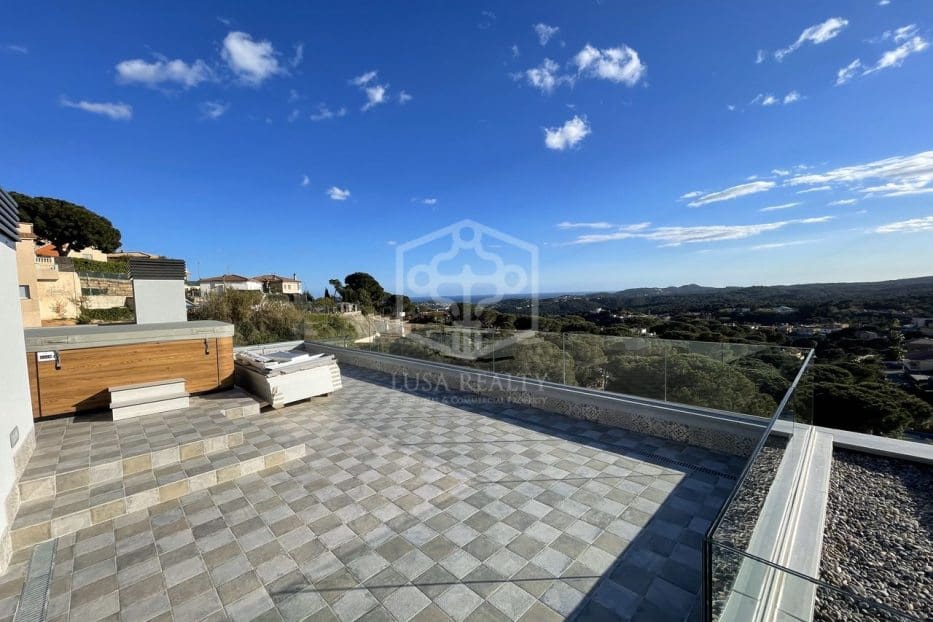 4 quarto Moradia para venda em Lloret de Mar com piscina garagem - 869 500 € (Ref: 8200716)