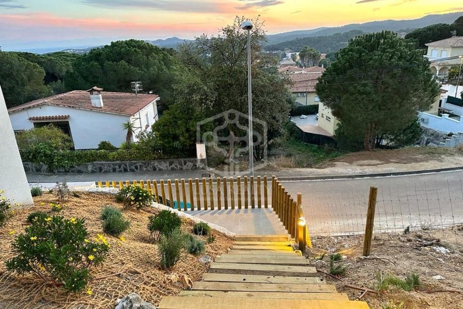 4 quarto Moradia para venda em Lloret de Mar com piscina garagem - 869 500 € (Ref: 8200716)