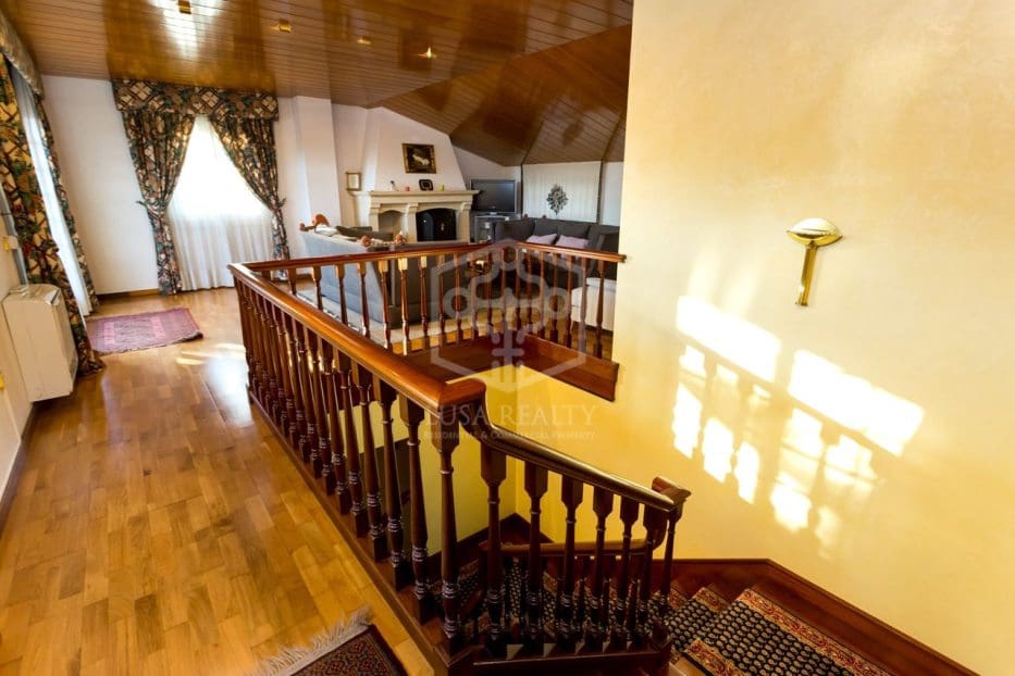 6 soveværelse Villa til salg i Gava med swimmingpool garage - € 2.850.000 (Ref: 8281885)